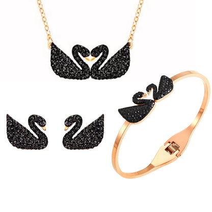 Elegant Swan Duck Necklace With Gold Chain – Perfect Statement Jewelry